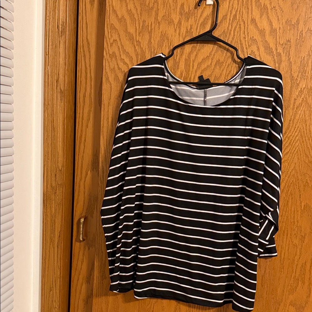 Bobeau Black and White Striped Long Sleeve Top